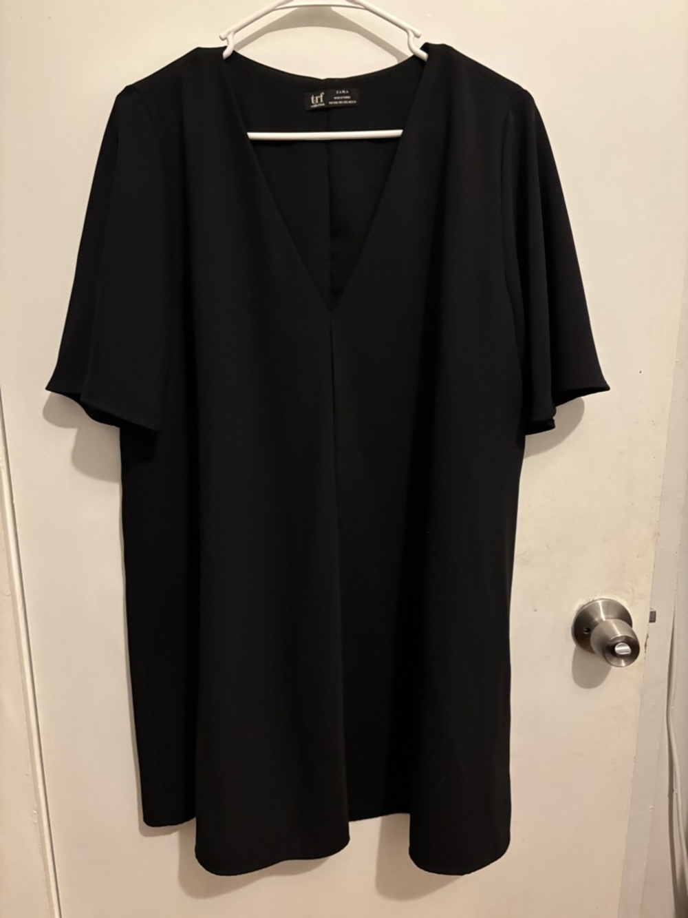 Zara Black V‑Neck Midi shift dress cocktail